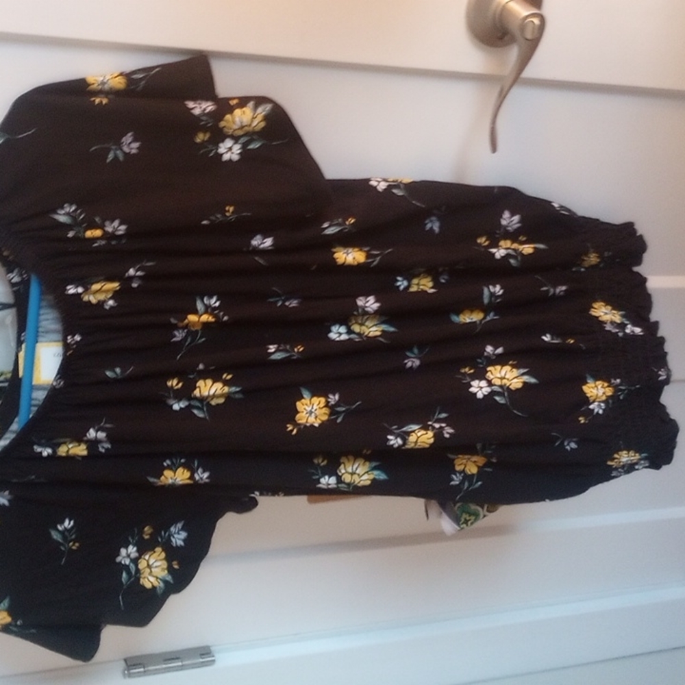 Nwt Bixby top